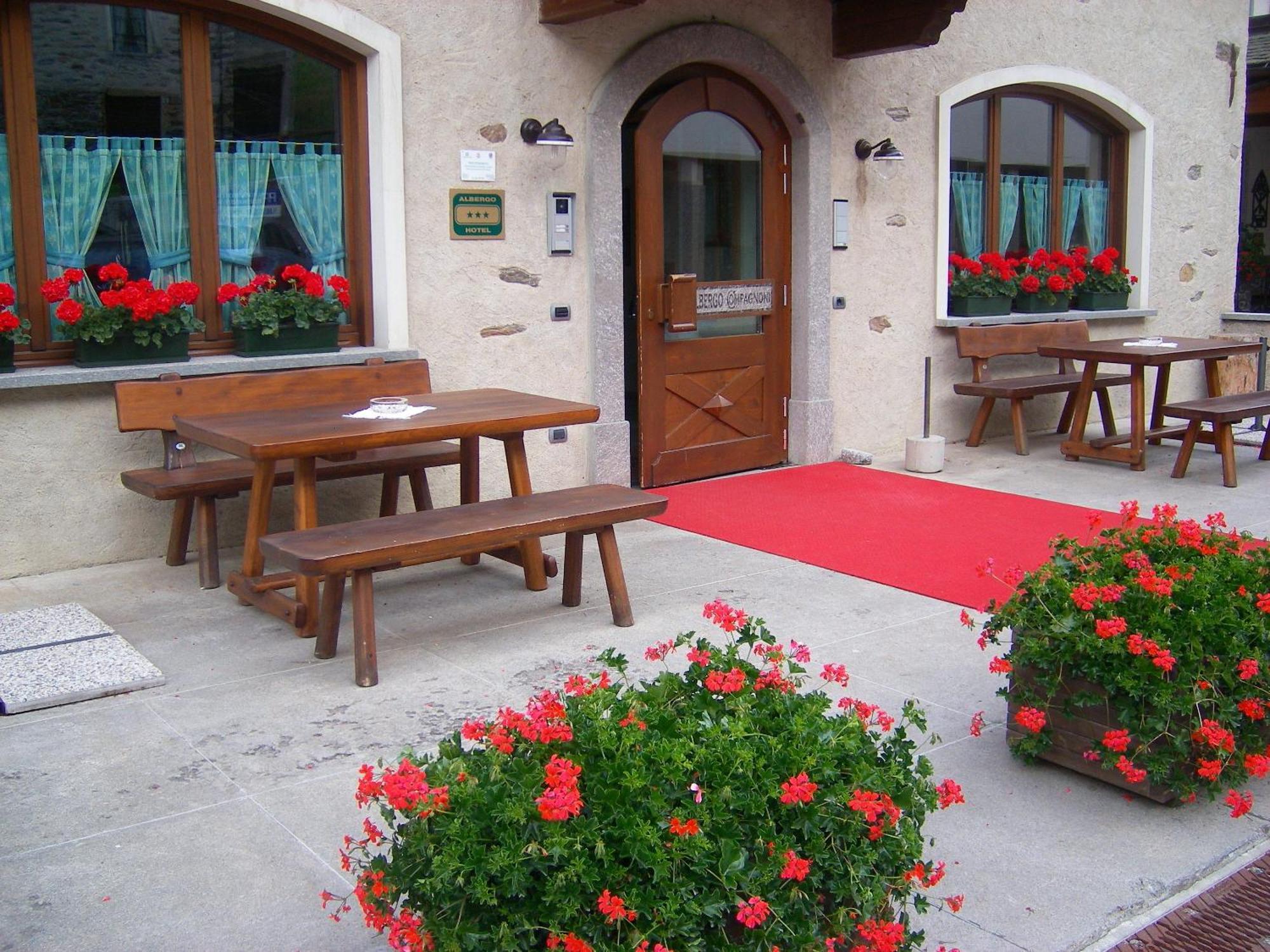 Hotel Compagnoni Санта Катерина Валфурва Екстериор снимка