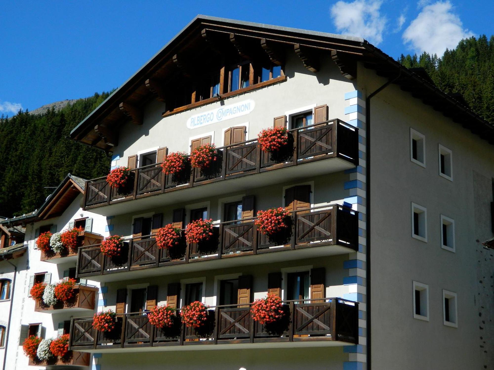 Hotel Compagnoni Санта Катерина Валфурва Екстериор снимка